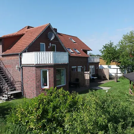 Apartment Kapitän Mit Terrasse Und Garten