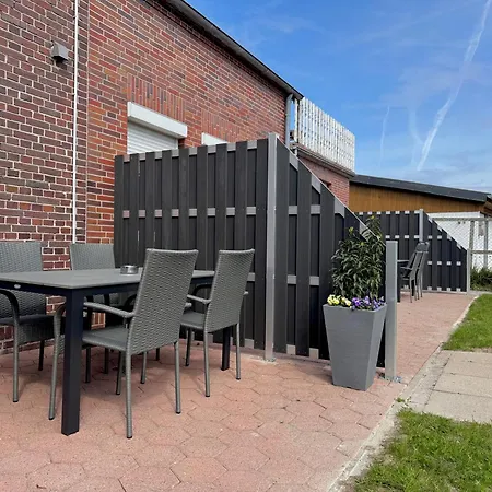Kapitaen Mit Terrasse Und Garten