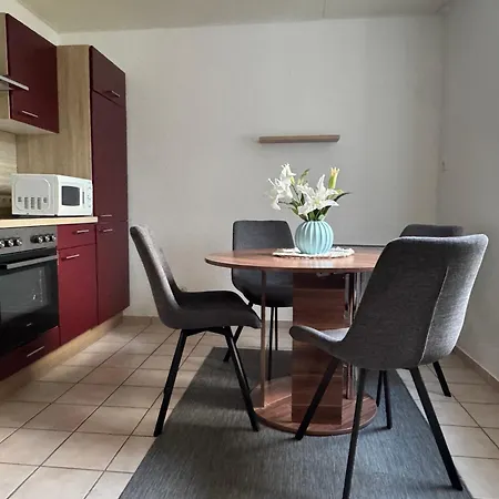 Kapitän Mit Terrasse Und Garten * Bensersiel